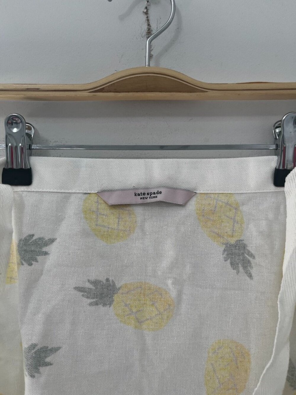 Kate Spade For Good Measure Pineapple Print Kitchen Apron - Picture 3 of 7